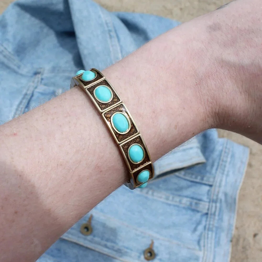 80s Lia Sophia Vintage Turquoise Stone Gold Metal Elastic Bracelet - Picture 2 of 2